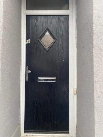 Luton Home Near Airport Private & Shared Bathroom Option 외부 사진