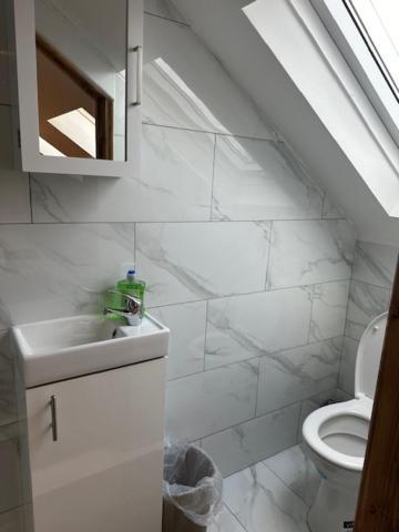Luton Home Near Airport Private & Shared Bathroom Option 외부 사진